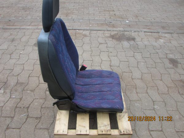 Mittelsitz 2. Beifahrer Mercedes Benz Atego – Bild 2