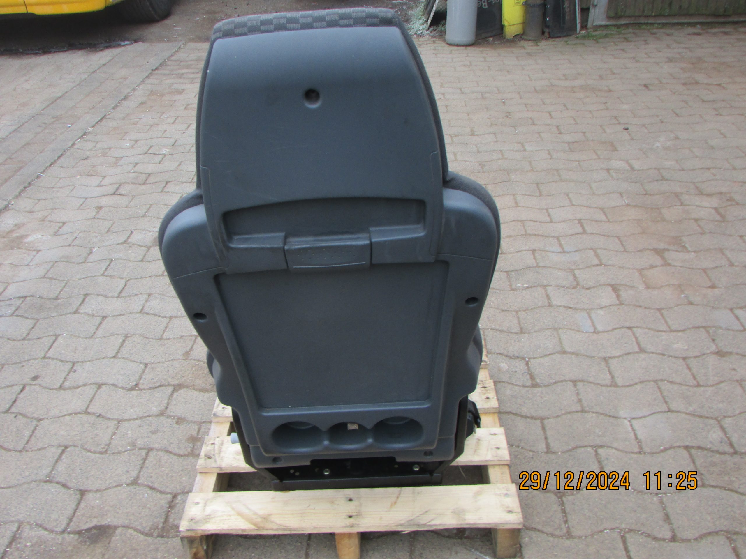 Mittelsitz  2.Beifahrer MAN TGL TGM TGA – Bild 3